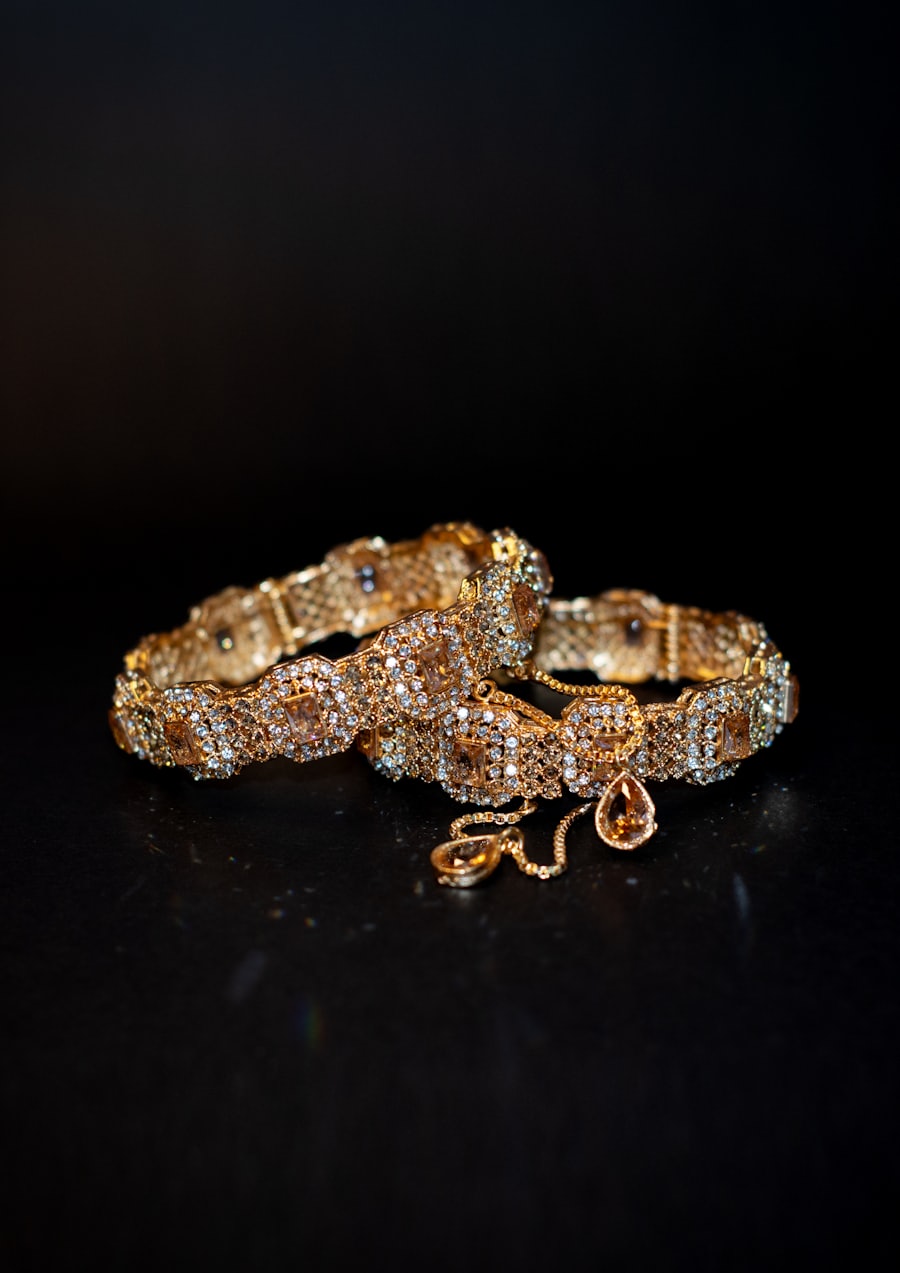 Cuff 1 — angle 1 of 1